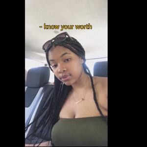 Meet your Posher, Ja'nareea